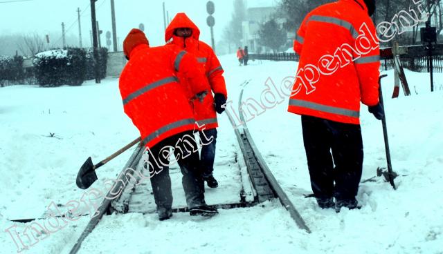 Localități izolate, drumuri blocate, școli închise