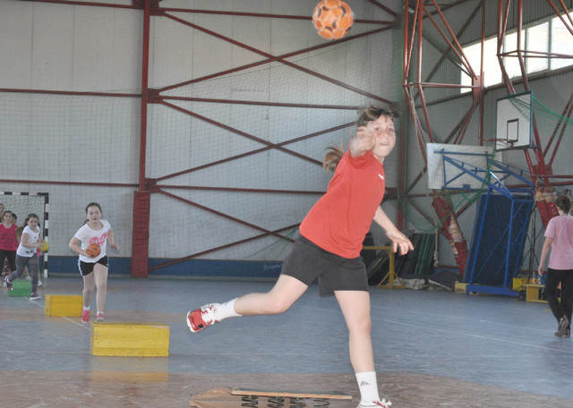 Locul 9 pe țară la minihandbal