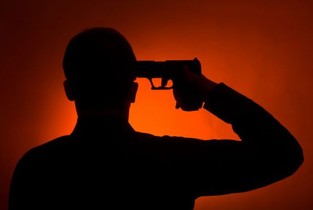 Fetești: Un polițist a încercat să se sinucidă cu arma din dotare