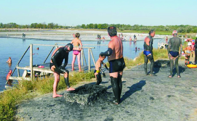 «Aurul negru» din lacul Amara