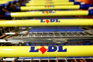 Produse expirate într-un magazin Lidl din Slobozia