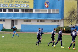 Farul a plecat cu toate punctele