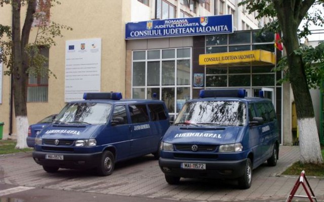 15 funcționari sunt anchetați de procurorii anticorupție