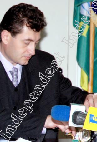 Prefectul Teculescu acuză Consiliul Județean de deturnare de fonduri