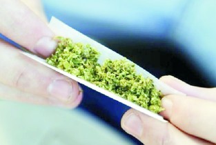 Ialomița: Dosar penal pentru consum de stupefiante