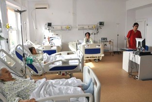 Angajații spitalelor, plătiți cu 18,8 milioane de lei