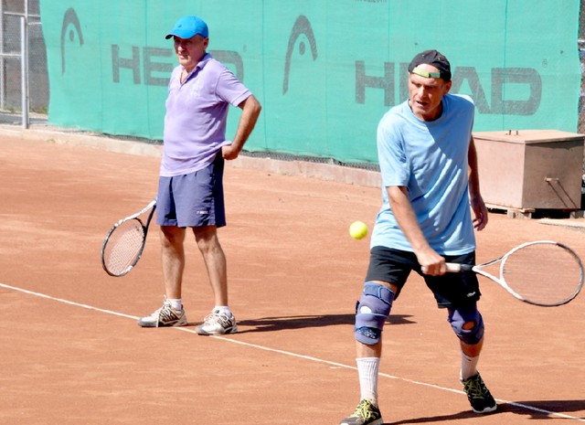 Veteranii s-au duelat la Cupa «Duhovnicu»