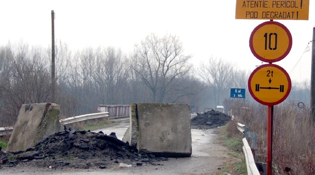 Podul de la Dridu nu va fi finalizat în 2015