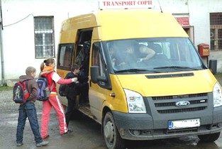 Transport școlar fără autorizație în Ialomița