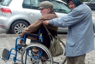 Primăria Slobozia a oferit 41 mii de lei pentru vindecarea bolnavilor săraci 