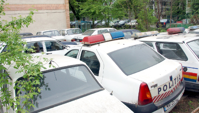 Cimitirul mașinilor de Poliție