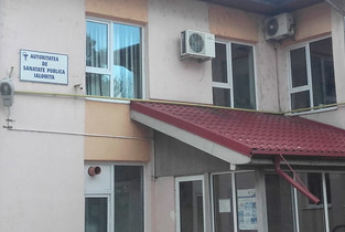 Patronii saloanelor cosmetice din Ialomița pun în pericol sănătatea clientelor