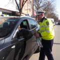 Mărțișoare din partea polițiștilor ialomițeni