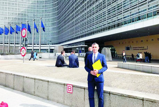 Primarul Mocioniu pleacă în turul Asiei