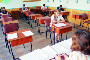 Centrele de examen au nevoie de dotări tehnice