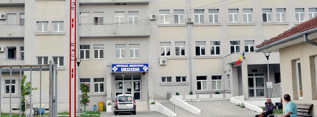 Medic amenințat sub privirile paznicilor