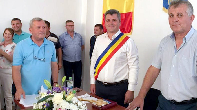 Prefectul Gigi Petre a lipsit de la învestirea în funcție a primarului PNL
