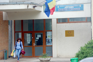 Primarii ialomițeni, acuzați de practici administrative ilegale