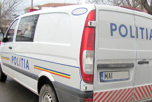 Un feteștean și-a terorizat întreaga familie