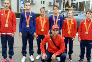 Amara s-a întors cu 4 titluri