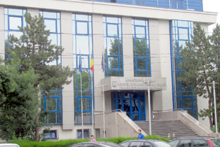 Medic de familie din Țăndărei, trimis în judecată de procurori pentru o fraudă de 726 mii de lei