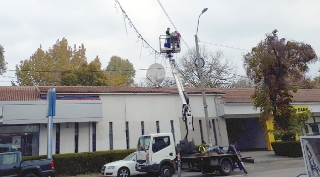 Luminițele de Crăciun costă 300 mii de lei