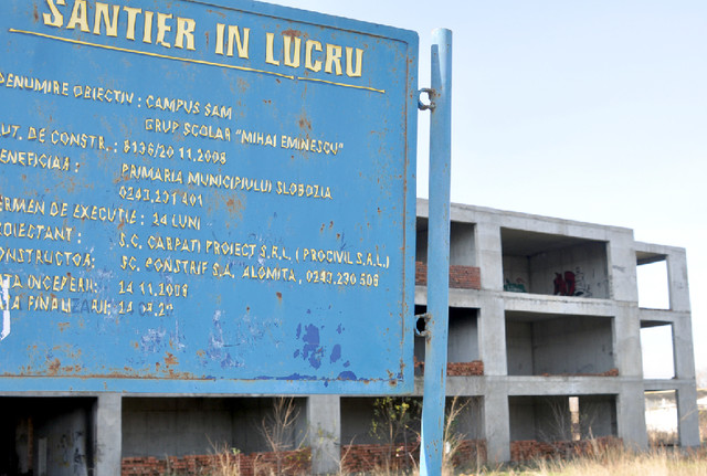 Campus școlar din Slobozia, transformat în locuințe de serviciu