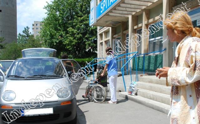 Pacienții Spitalului Județean cotizează la ecograful doctorului Chiciu