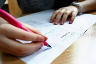 Suspectă de rujeolă, a susținut prima probă a Bacalaureatului în cabinetul medical