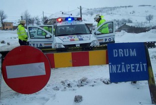 O femeie din Adâncata a murit înghețată, pe stradă