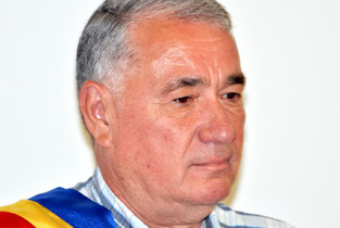 Primarul Constantin Sava înjură consilierii locali