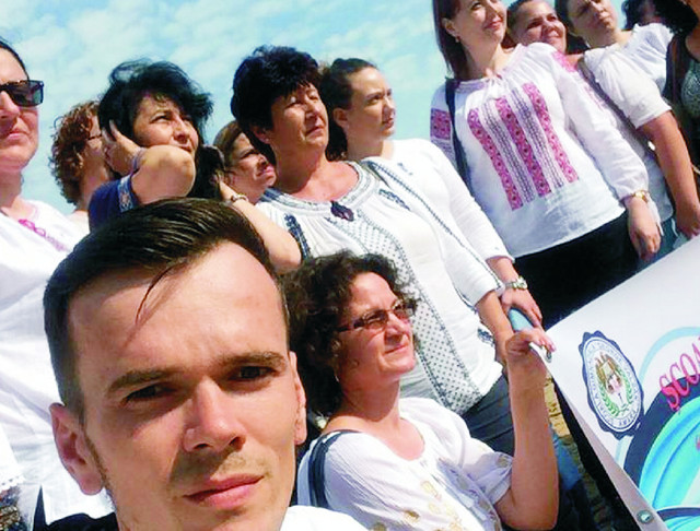 Premiul «Limba de lemn cu freză de diamant» pentru Mariusică