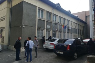   Procurorii și polițiștii, pe urmele traficanților de droguri