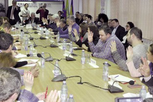 Slobozenii achită nota de plată a administrației 