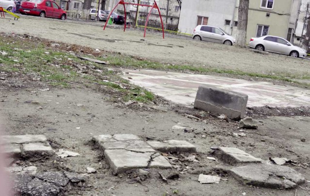 Locul de joacă de la V-uri a fost revendicat de proprietari