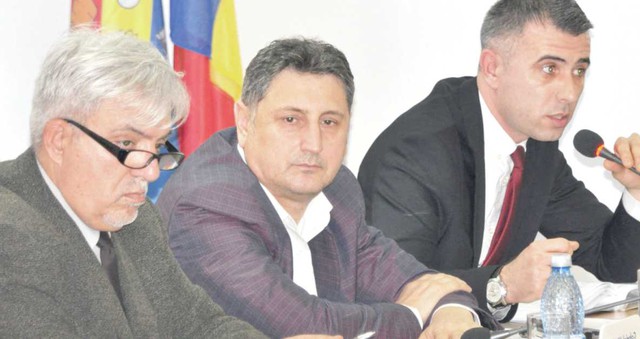 Primarul Adrian Mocioniu a retras atribuțiile viceprimarilor