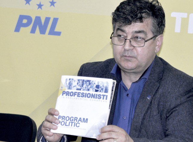 «Moraru nu face nimic de 3 ani!»