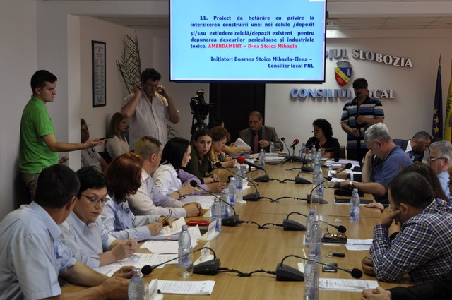 Consiliul Local Slobozia a votat pentru blocarea investiției Vivani Salubritate