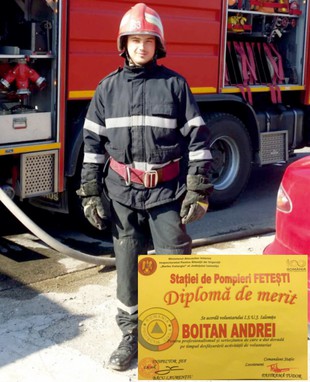 Andrei Boitan, cel mai tânăr pompier al Ialomiței