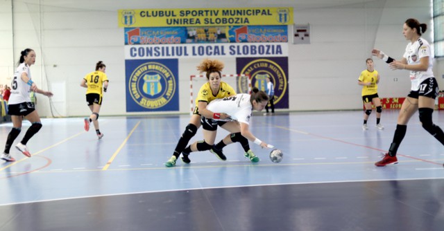 Jucăm cu revelația campionatului