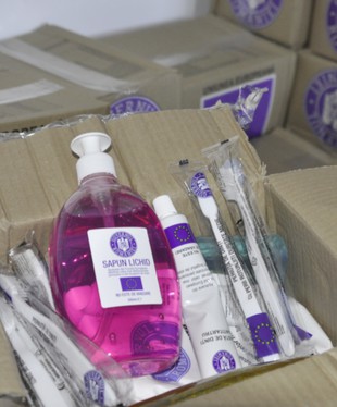 Primăria Slobozia a început distribuirea pachetelor pentru persoanele defavorizate