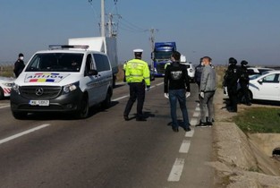 Scandal provocat de un șofer băut și fără permis 