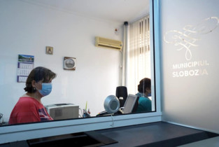Cheltuieli de 28 mii de lei pentru «păstrarea distanței sociale» la Primăria Slobozia