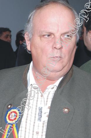 Fostul prefect Ilie Virgil a rămas fără pușcă și pistol
