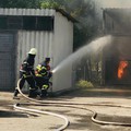 Slobozia: Incendiu la un depozit de lacuri și vopseluri