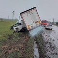 Urziceni: Camion derapat