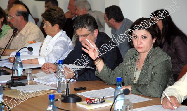 Salariații Primăriei Slobozia primesc «stimulente», Tribunalul își face sediu nou
