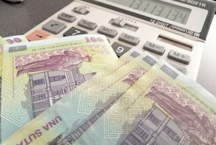 Ialomițenii au restanțe la bănci în valoare de 154 milioane de lei