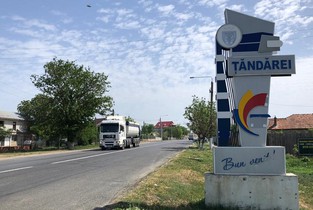 Țăndărei: Mașină de Poliție, vandalizată de un necunoscut