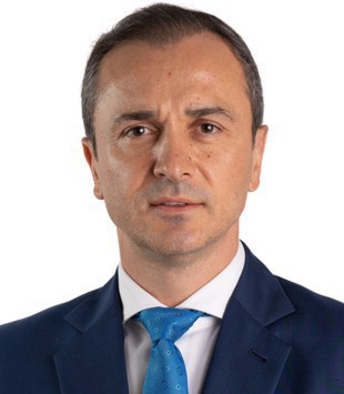 «Banii românilor, împărțiți strict în avantajul guvernanților!»